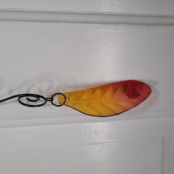 Bird Garden Bell Suncatcher Red Feather Outdoor Garden Yard Art Accent Gift NEW - Picture 5 of 8